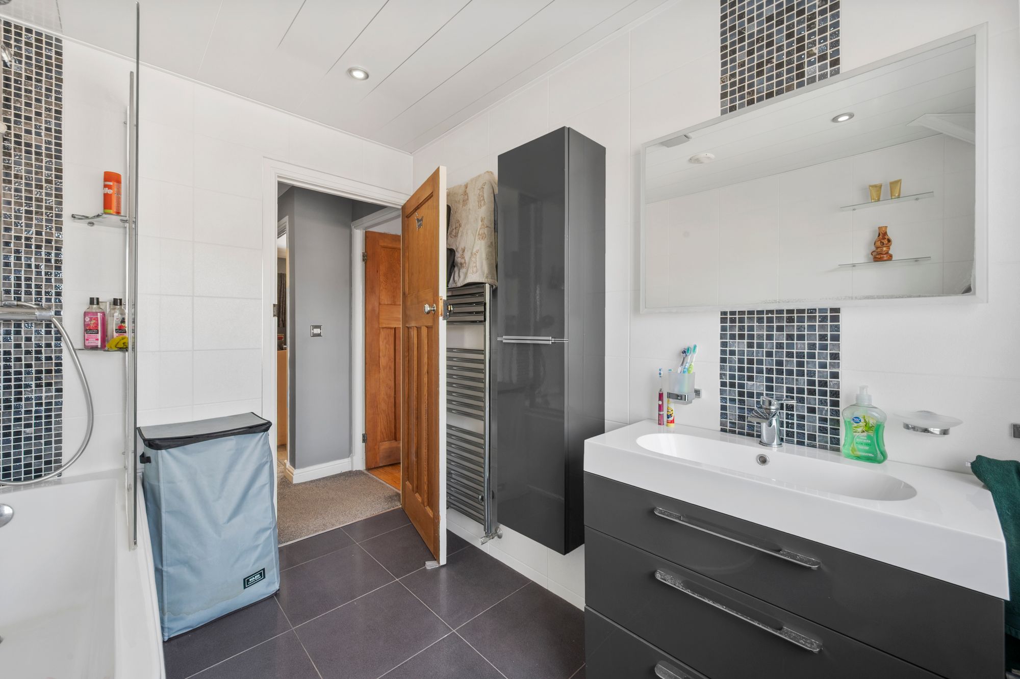 Ainsworth Road, Dentons Green, WA10