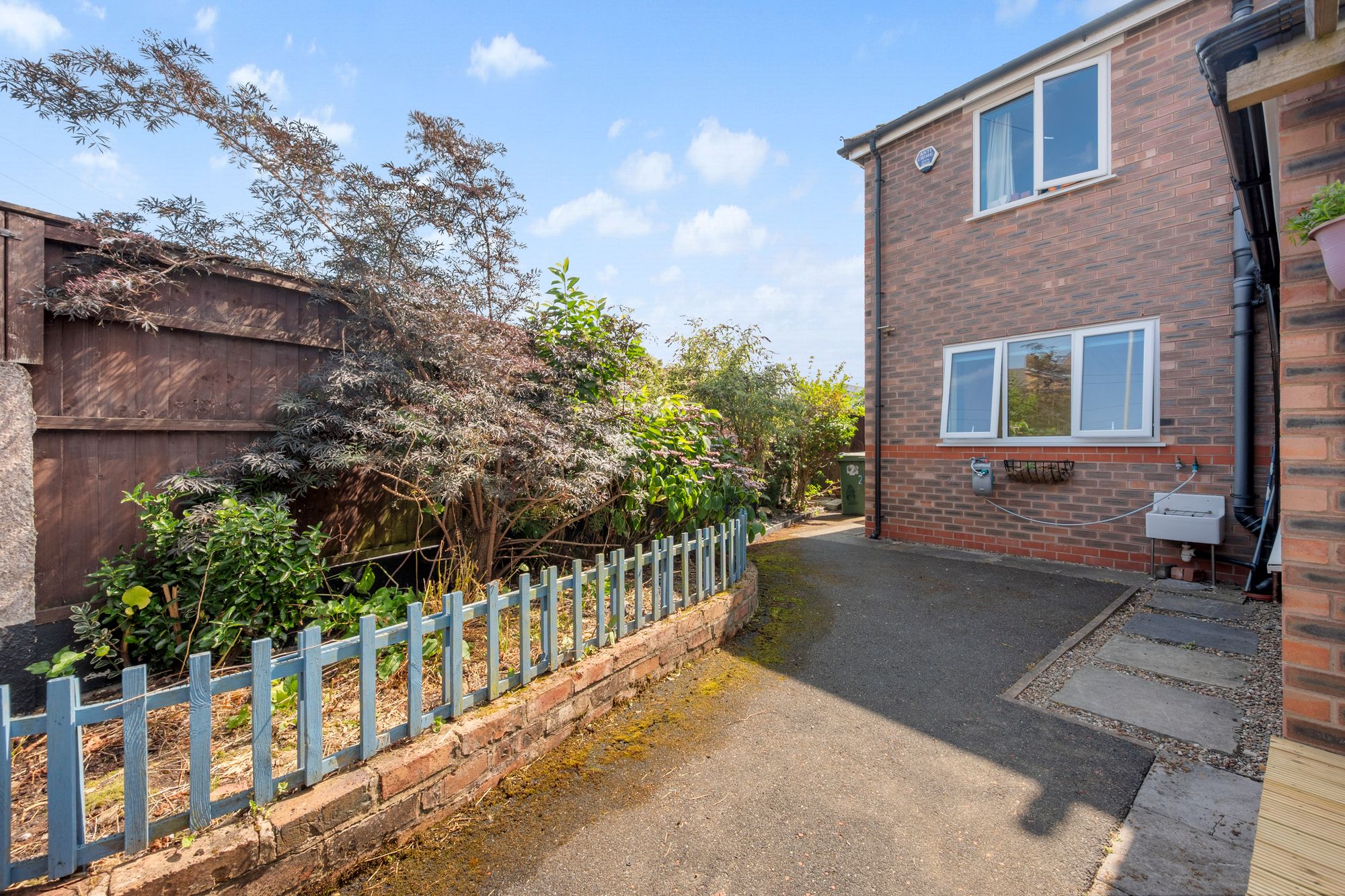 Ainsworth Road, Dentons Green, WA10