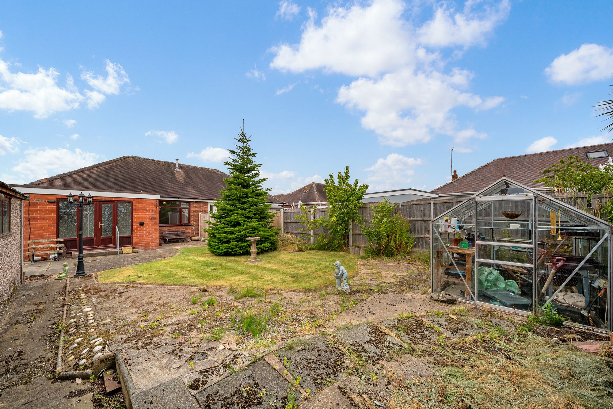 Springfield Road, Widnes, WA8