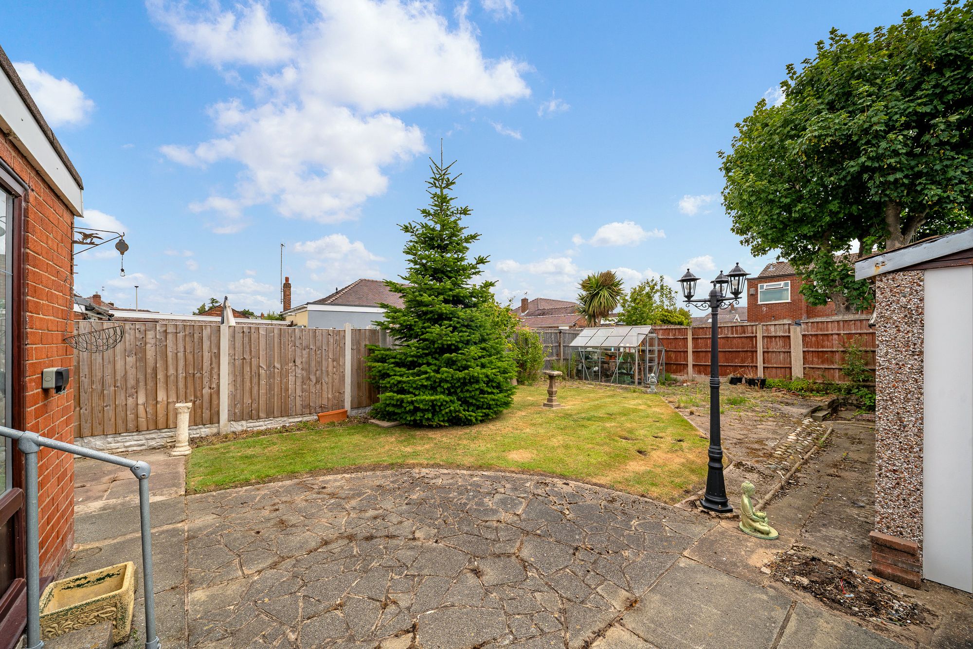 Springfield Road, Widnes, WA8