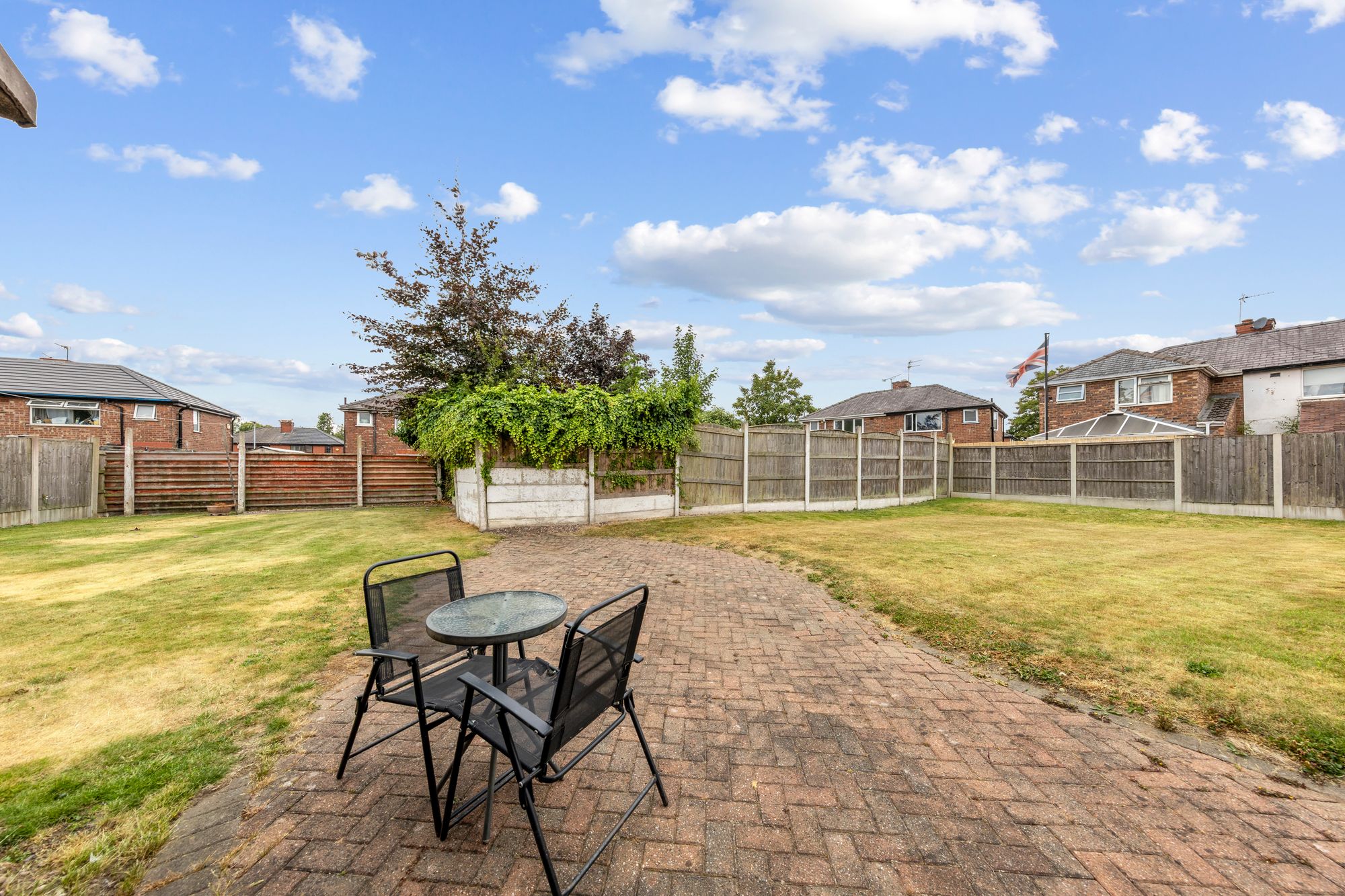 Langton Green, Woolston, WA1