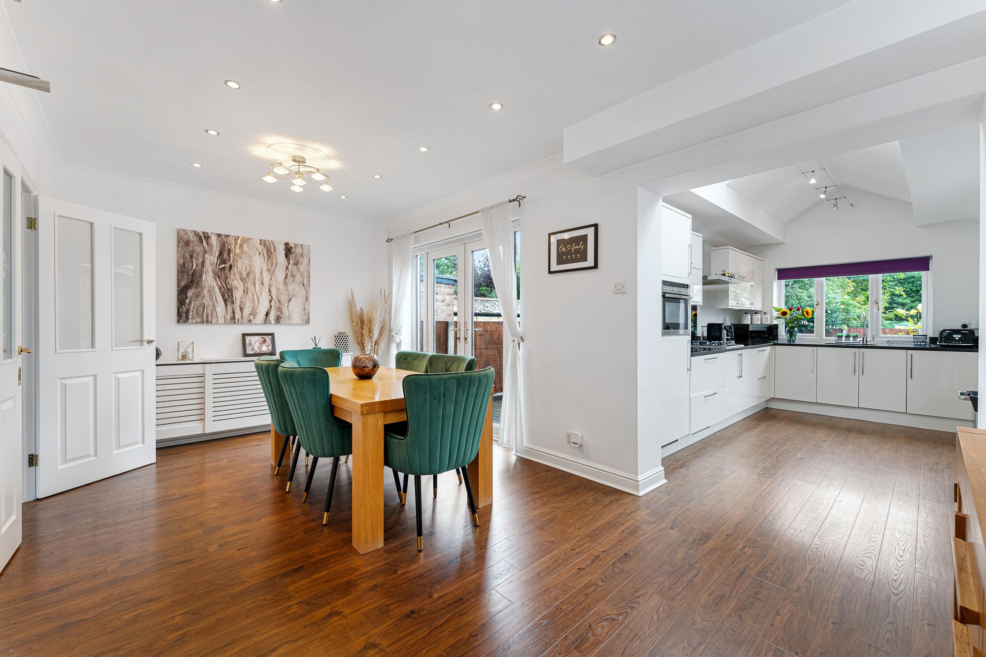 St. Marys Road, Halton, WA7