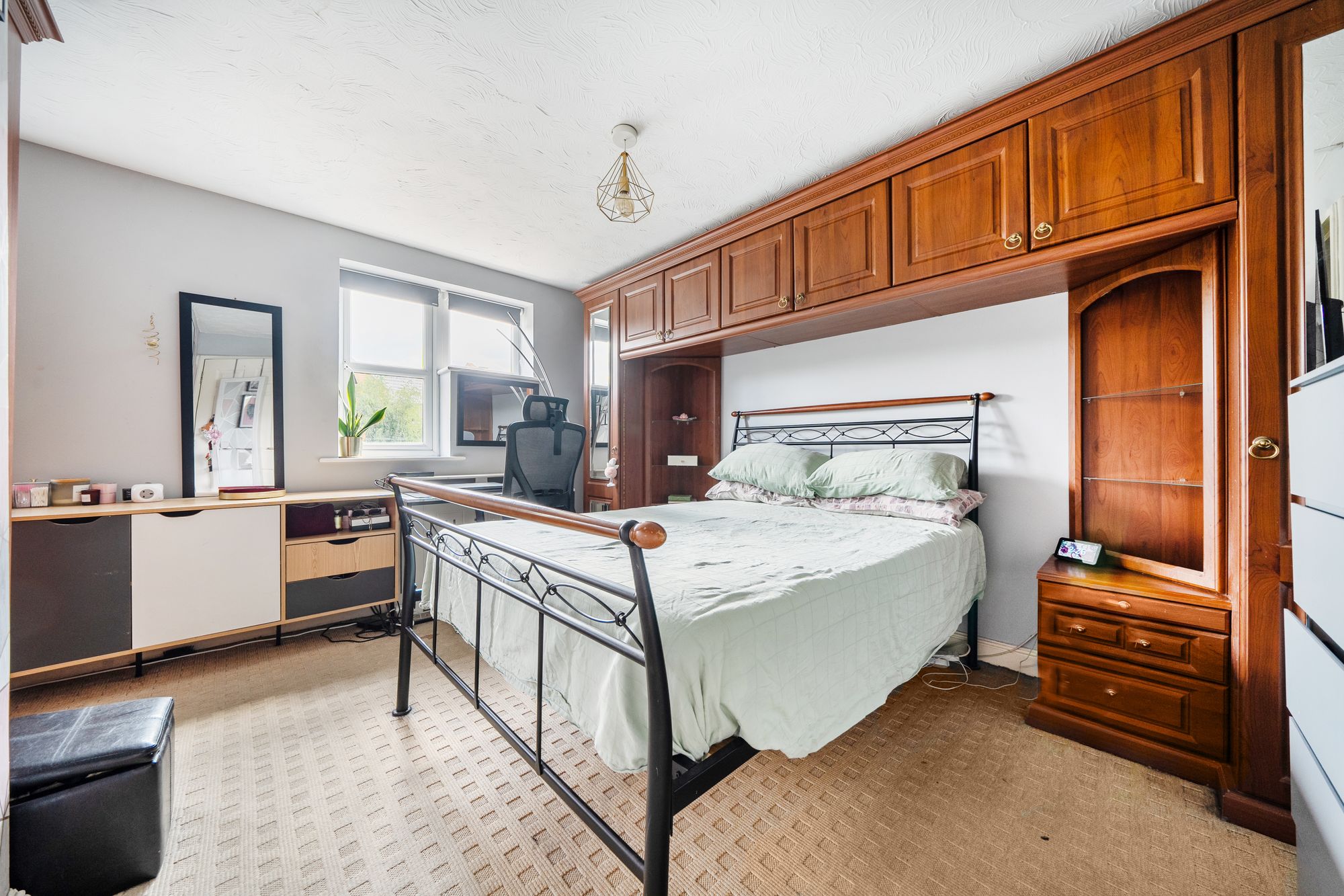 Plough Way, London, SE16