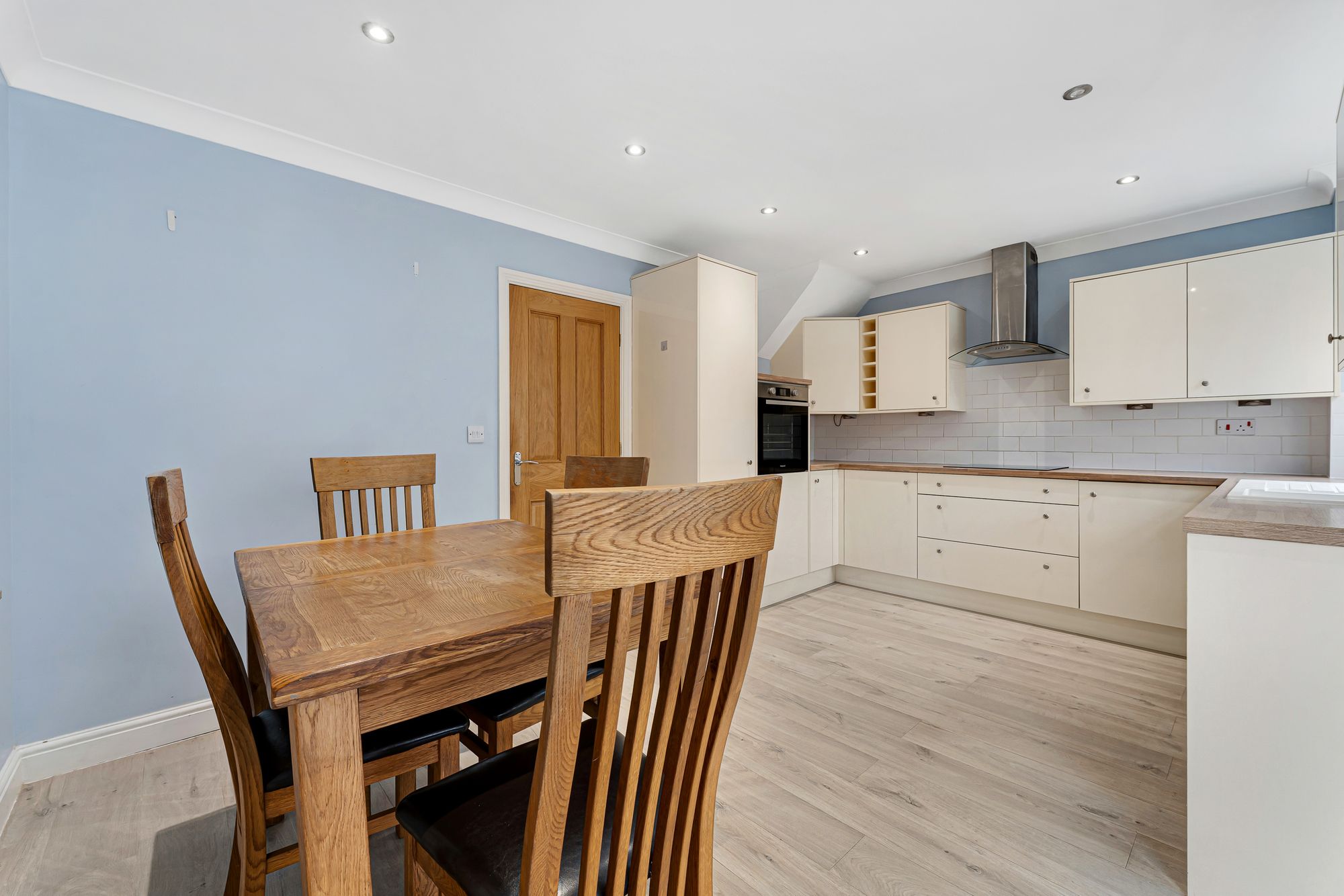 Calverley Close, Brookvale, WA7