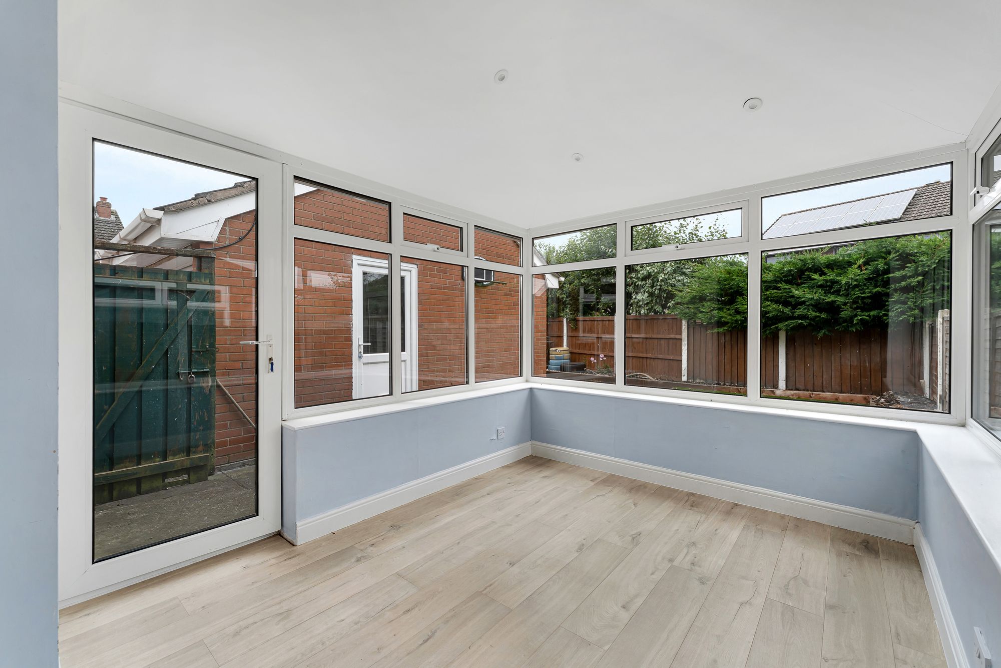 Calverley Close, Brookvale, WA7