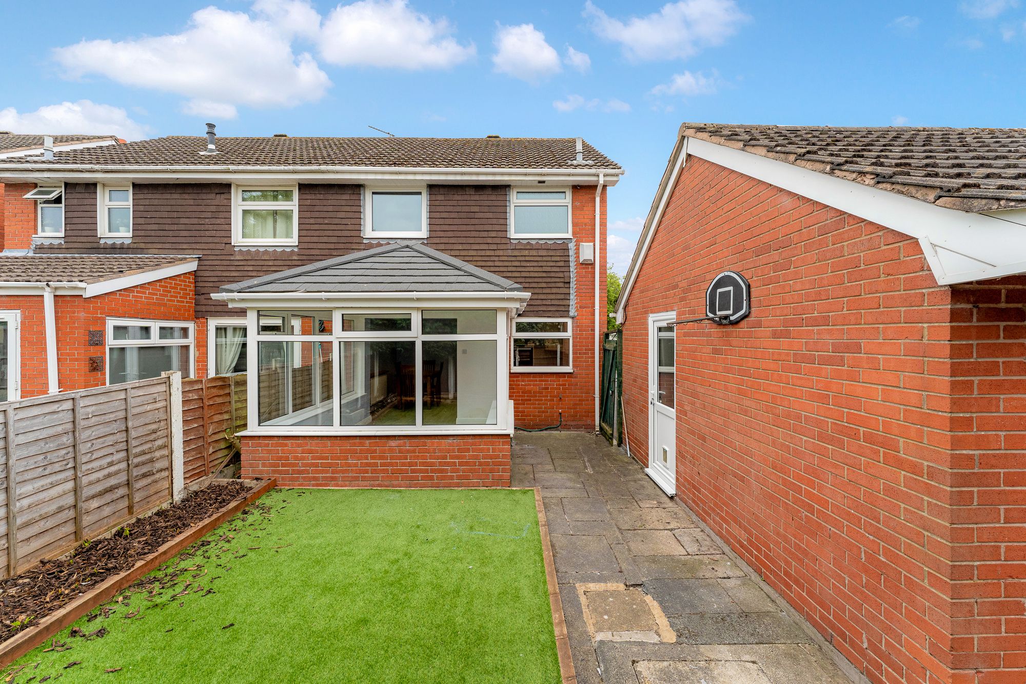 Calverley Close, Brookvale, WA7
