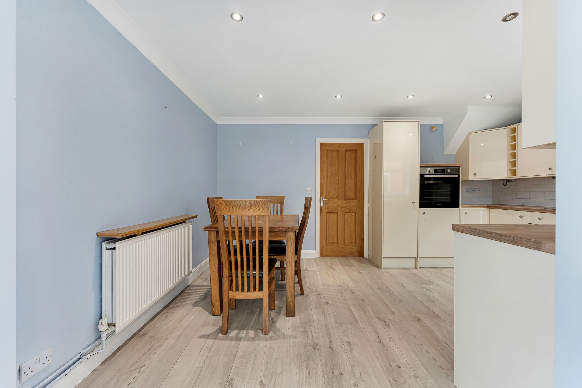 Calverley Close, Brookvale, WA7
