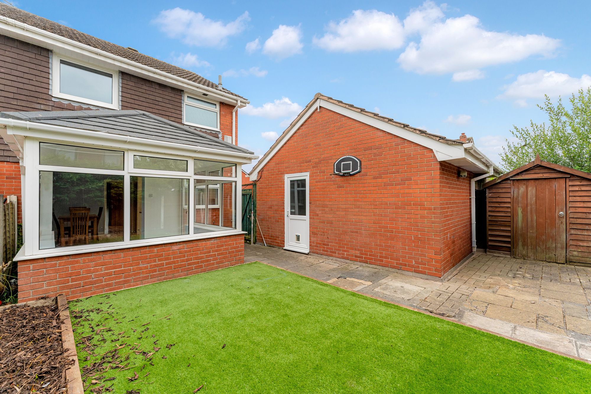 Calverley Close, Brookvale, WA7