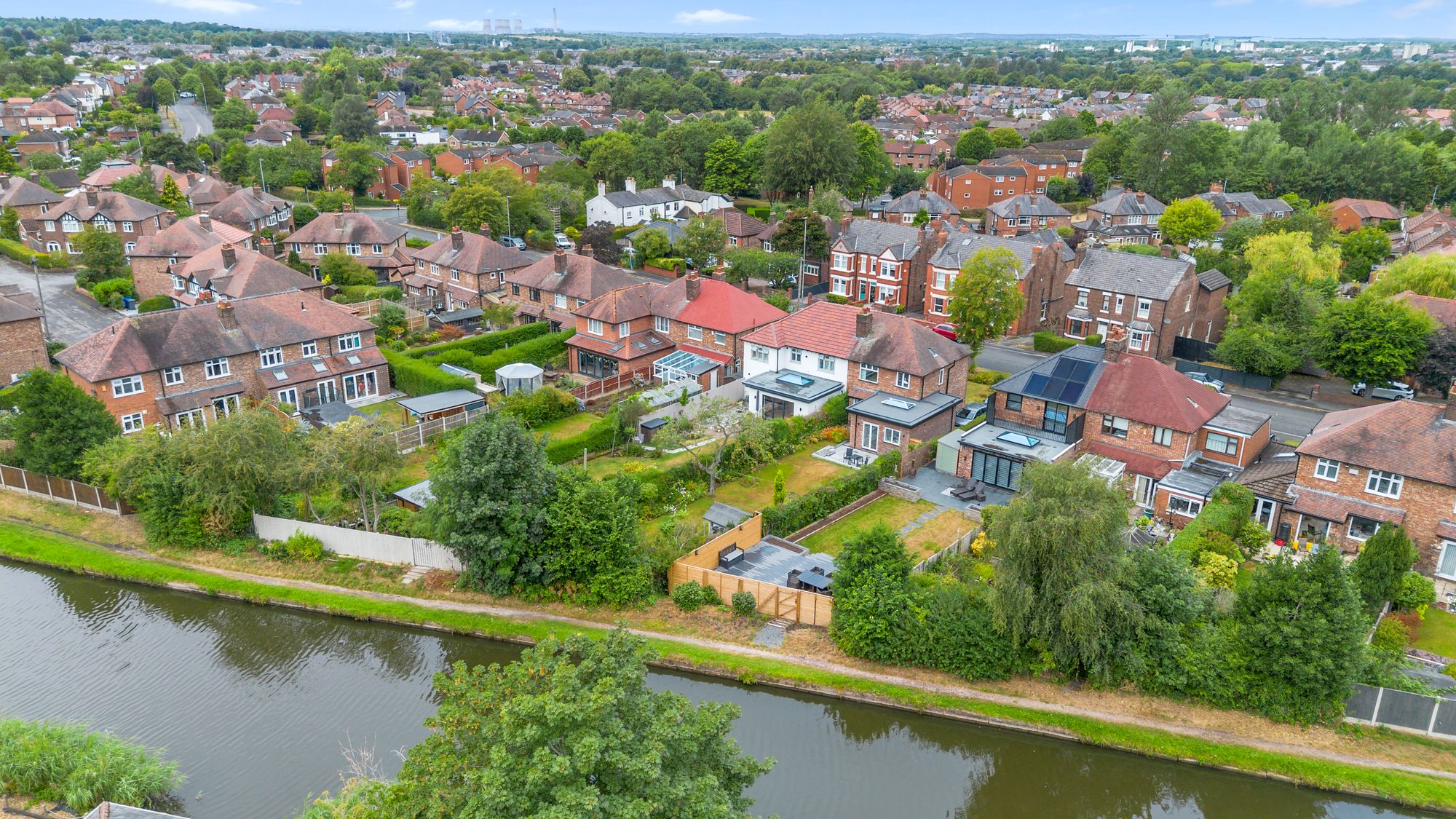Chester Road, Stockton Heath, WA4