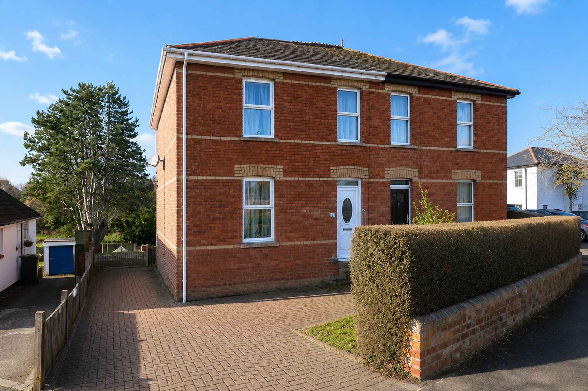 East Howe Lane, Bournemouth, BH10