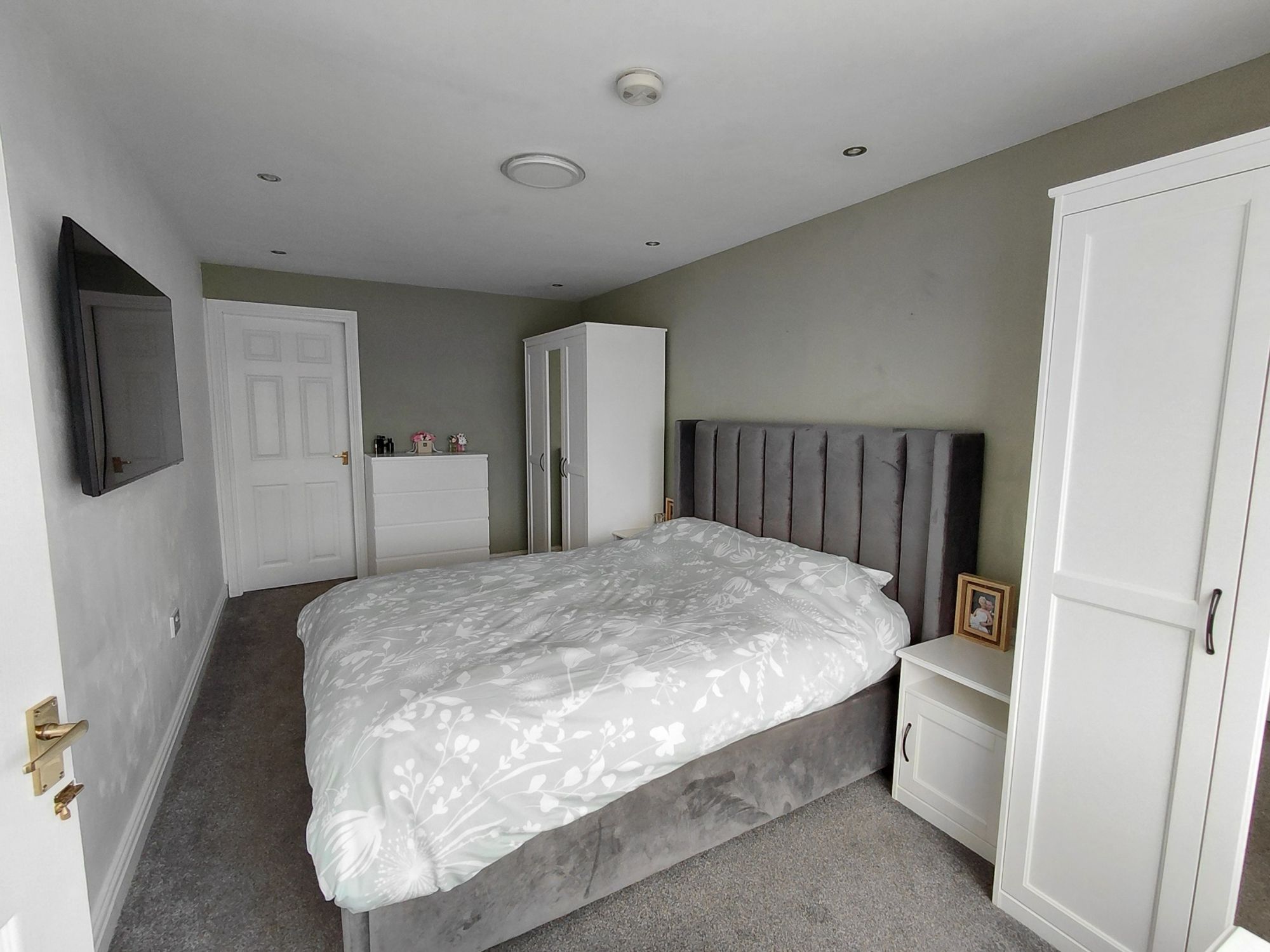 Bolton Road, Bamfurlong, WN2