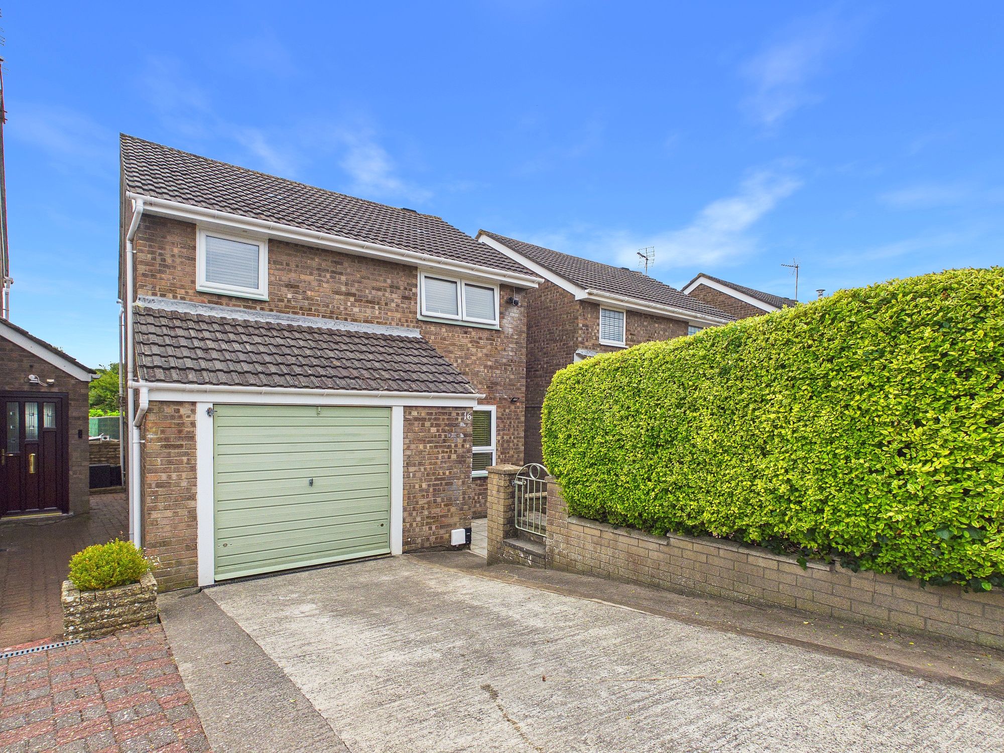 Harding Close, Boverton, CF61