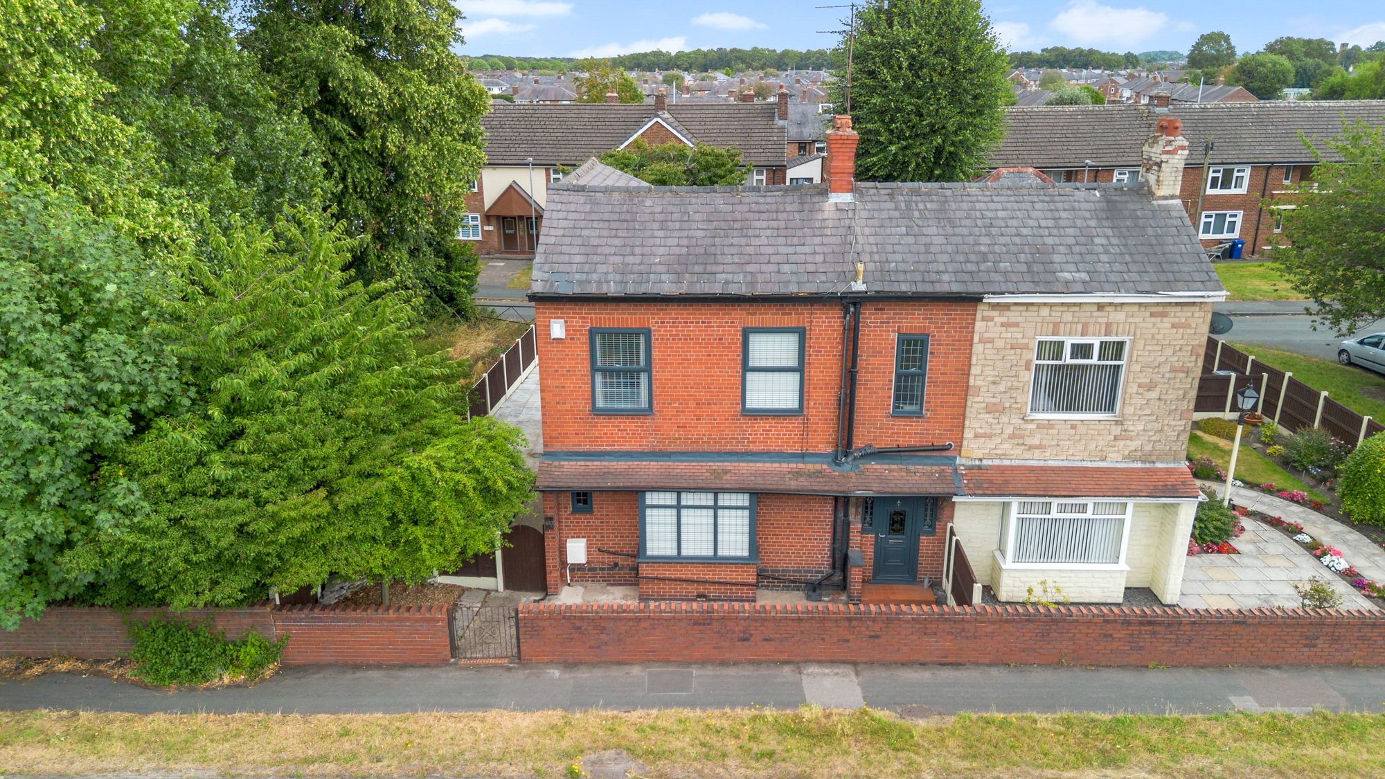 Winwick Road, Warrington, WA2