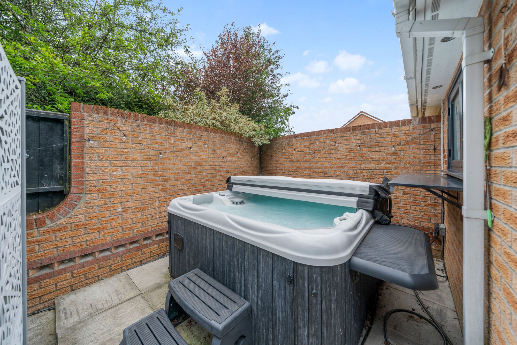 Wateredge Close, Leigh, WN7