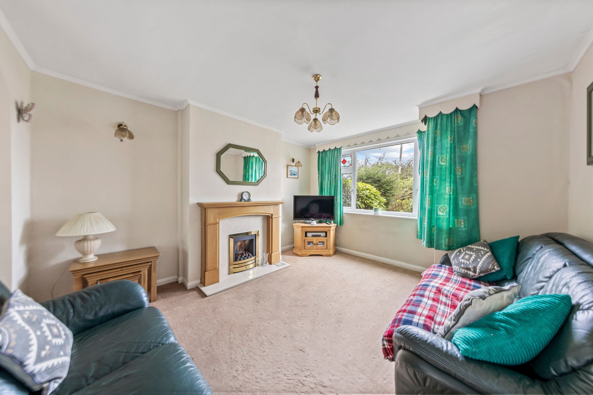 Ronald Drive, Fearnhead, WA2
