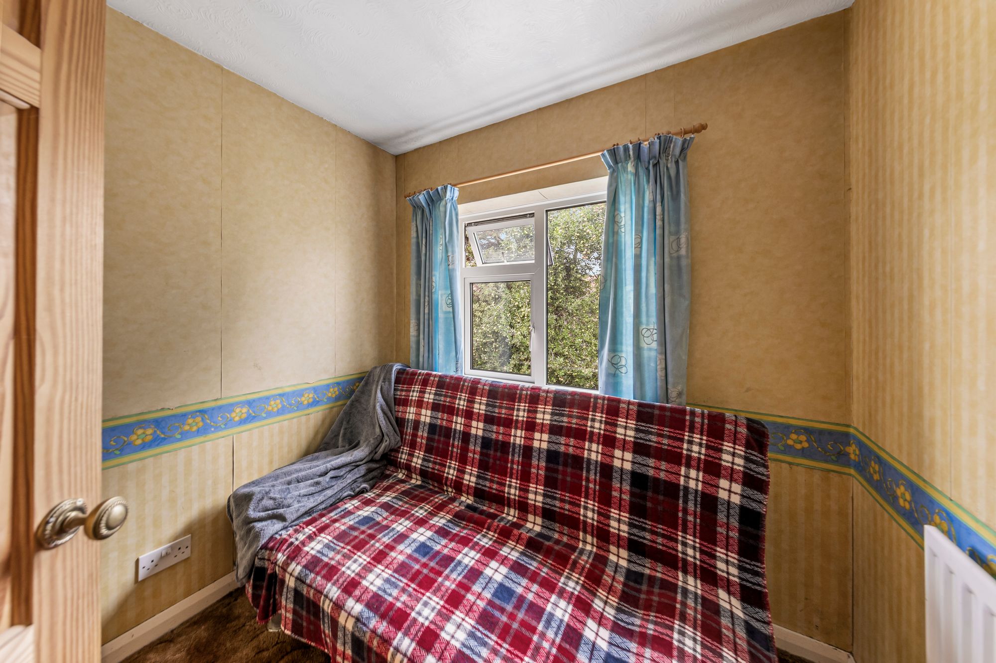 Ronald Drive, Fearnhead, WA2
