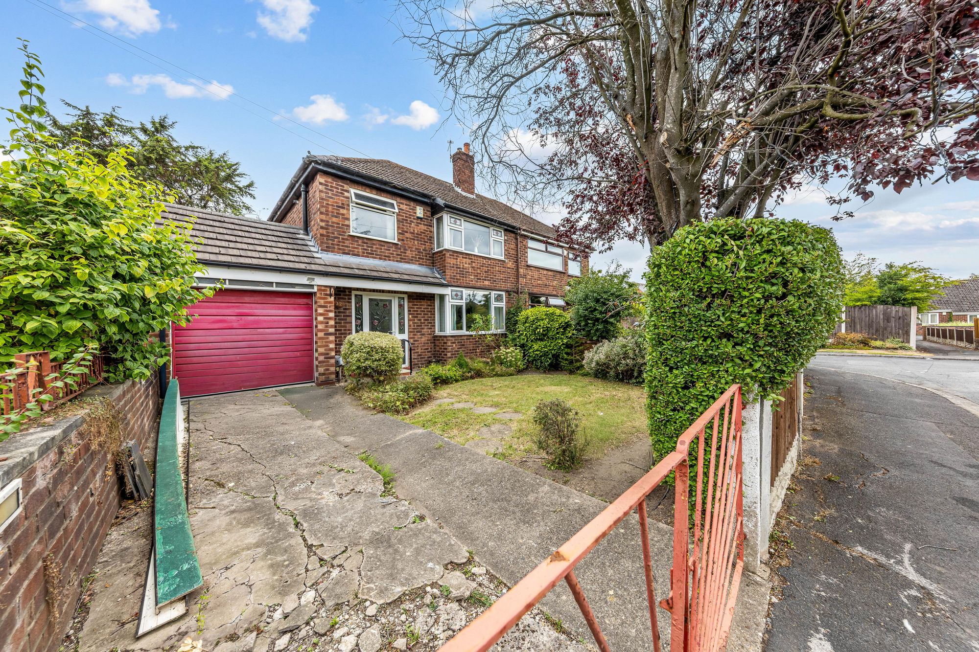 Ronald Drive, Fearnhead, WA2