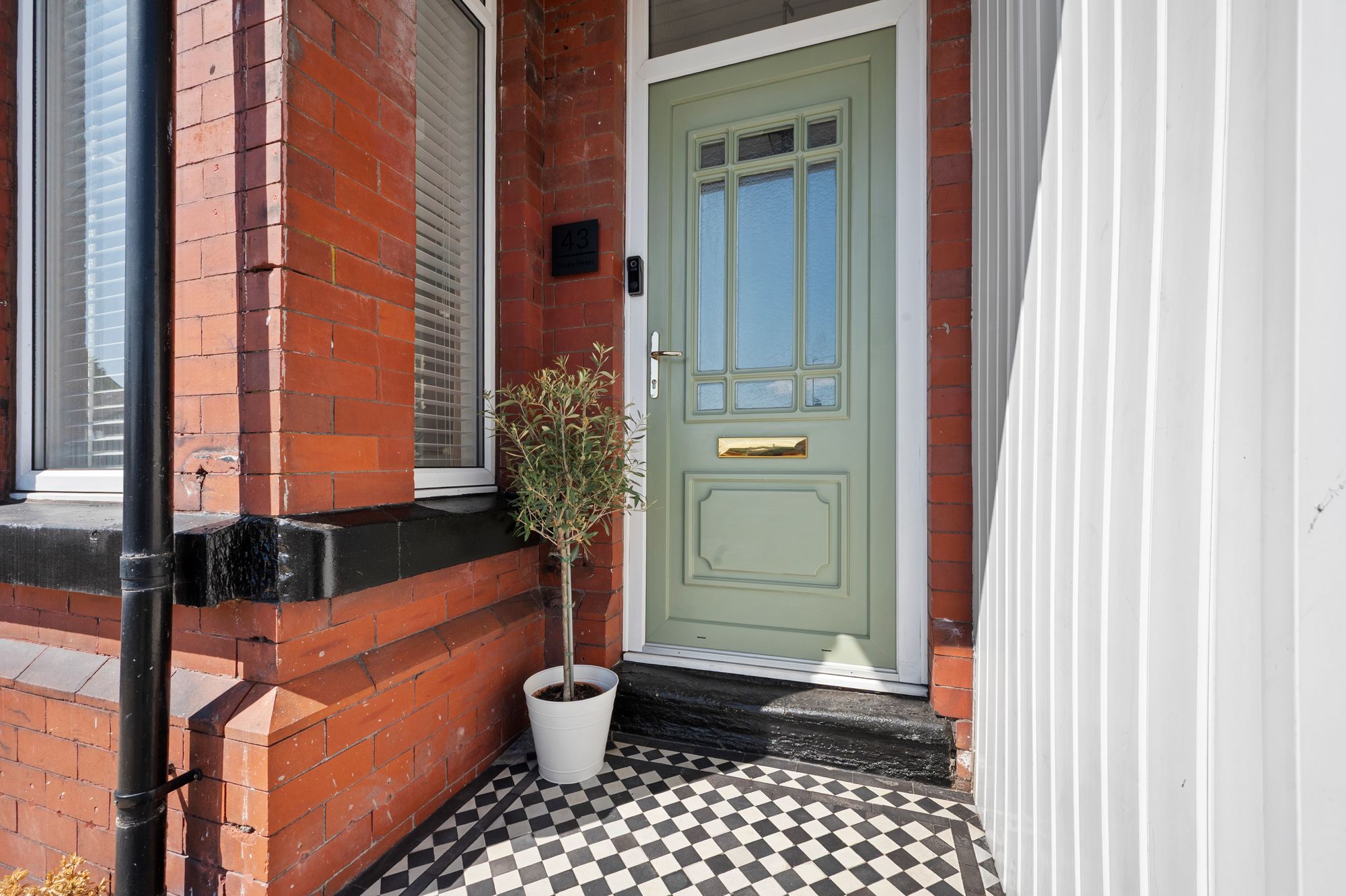Windle Street, St. Helens, WA10