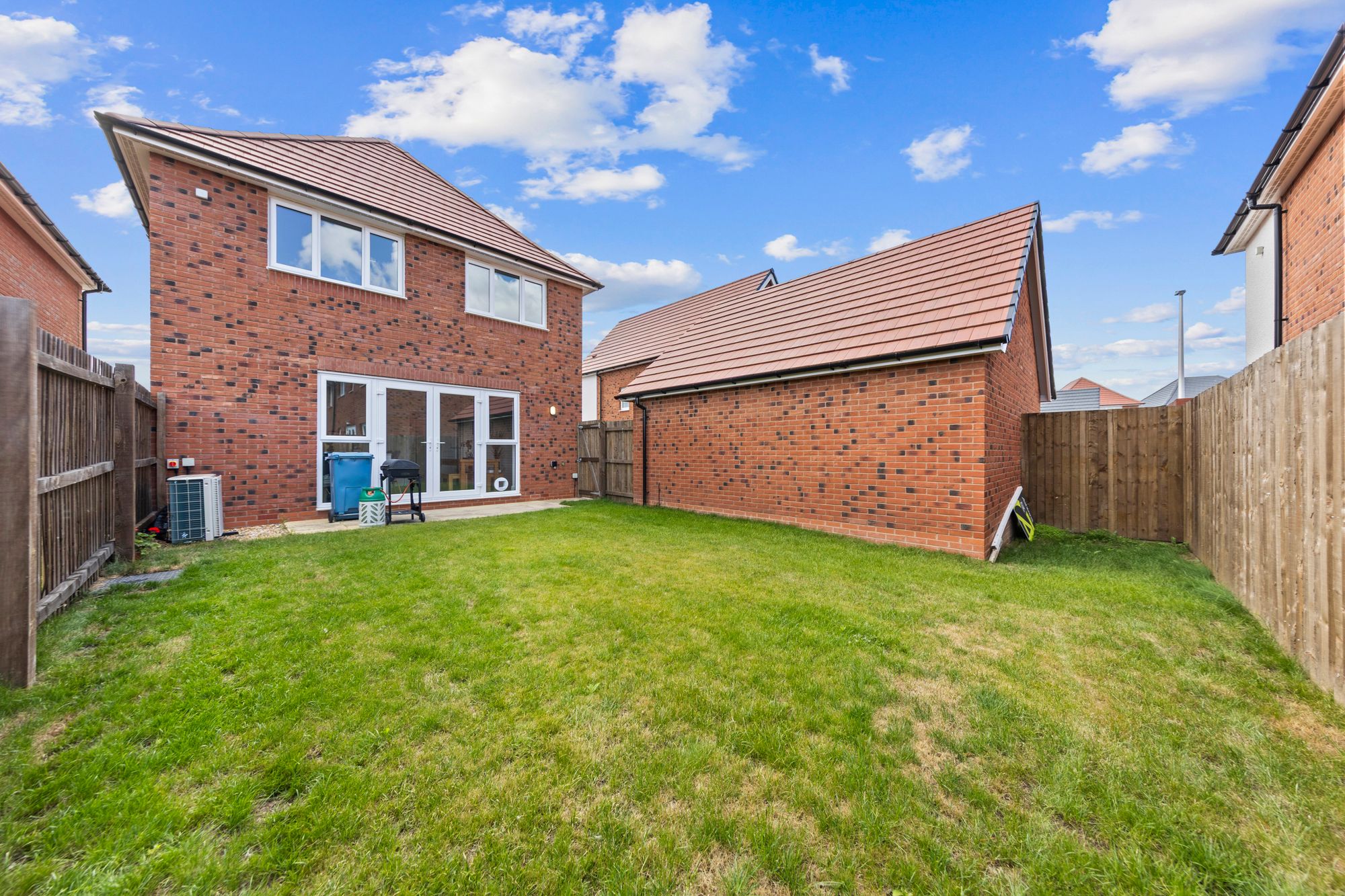 Haybedore Close, Daresbury, WA4