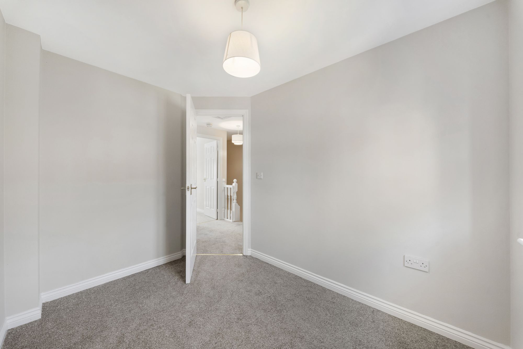 Hampton Court Way, Widnes, WA8