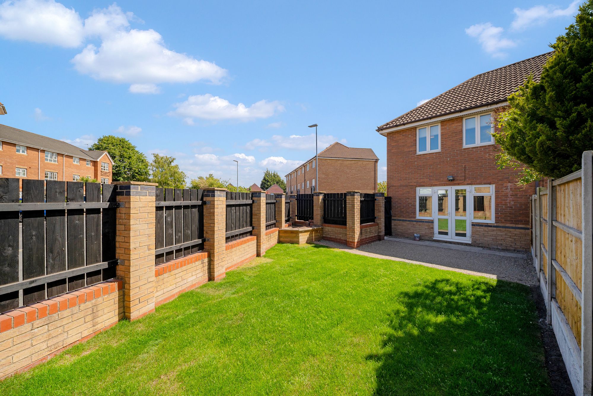 Hampton Court Way, Widnes, WA8