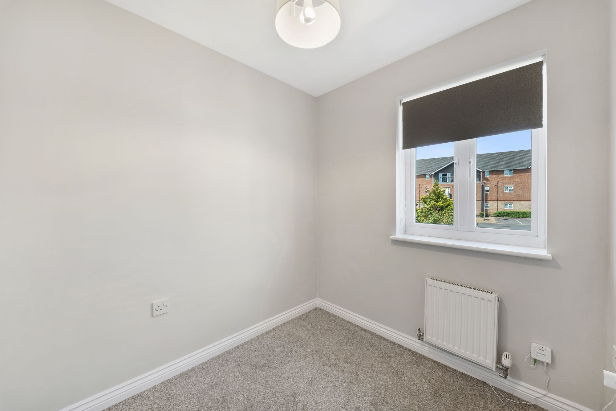 Hampton Court Way, Widnes, WA8