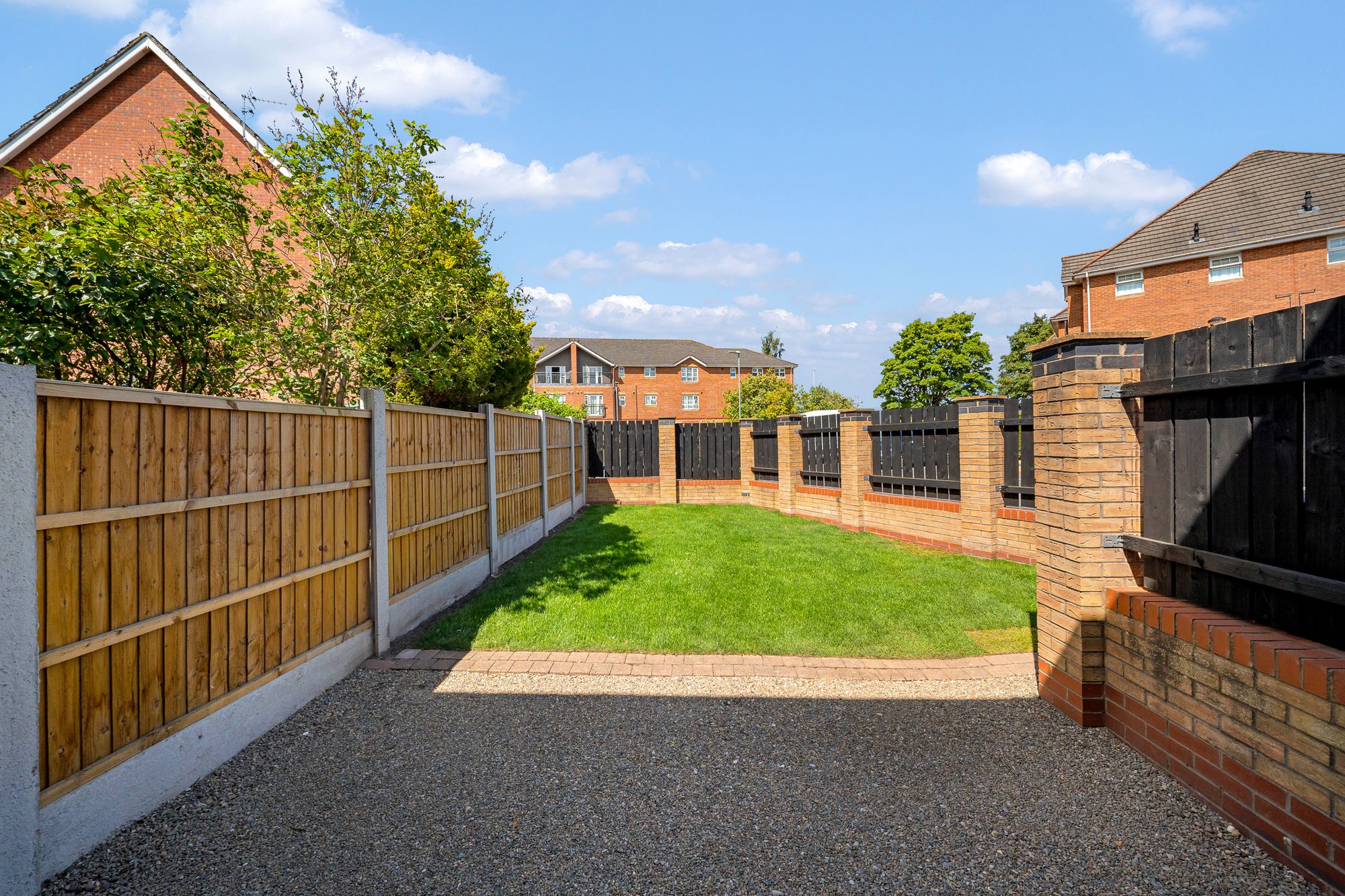 Hampton Court Way, Widnes, WA8