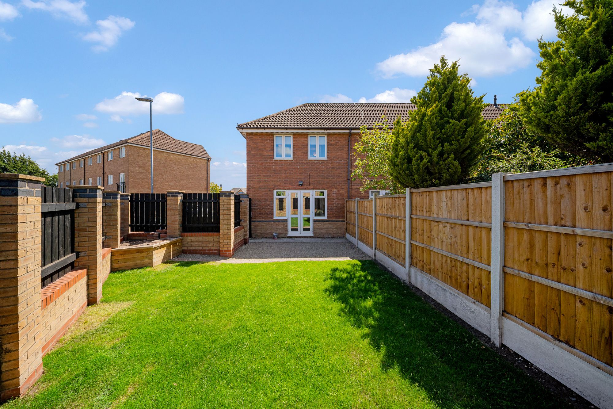 Hampton Court Way, Widnes, WA8