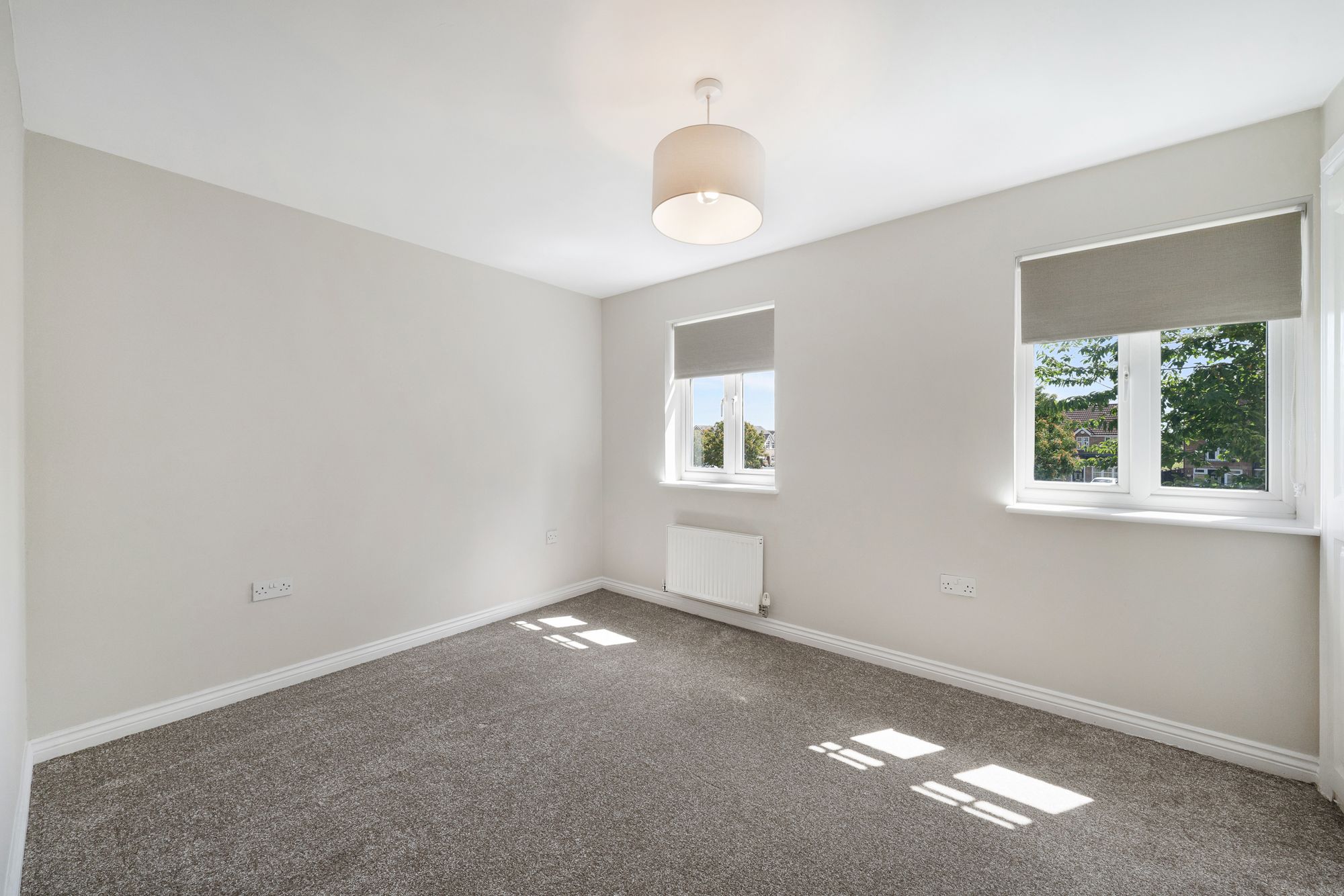 Hampton Court Way, Widnes, WA8