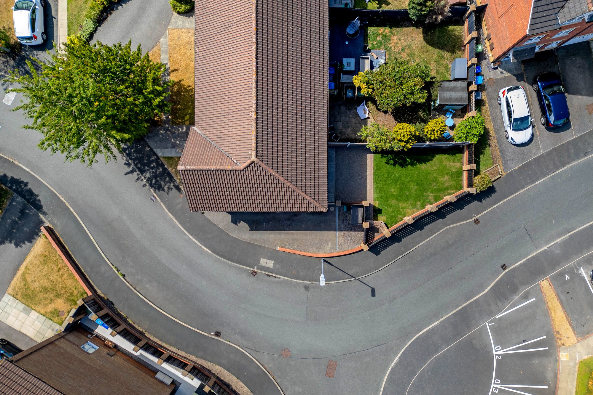 Hampton Court Way, Widnes, WA8
