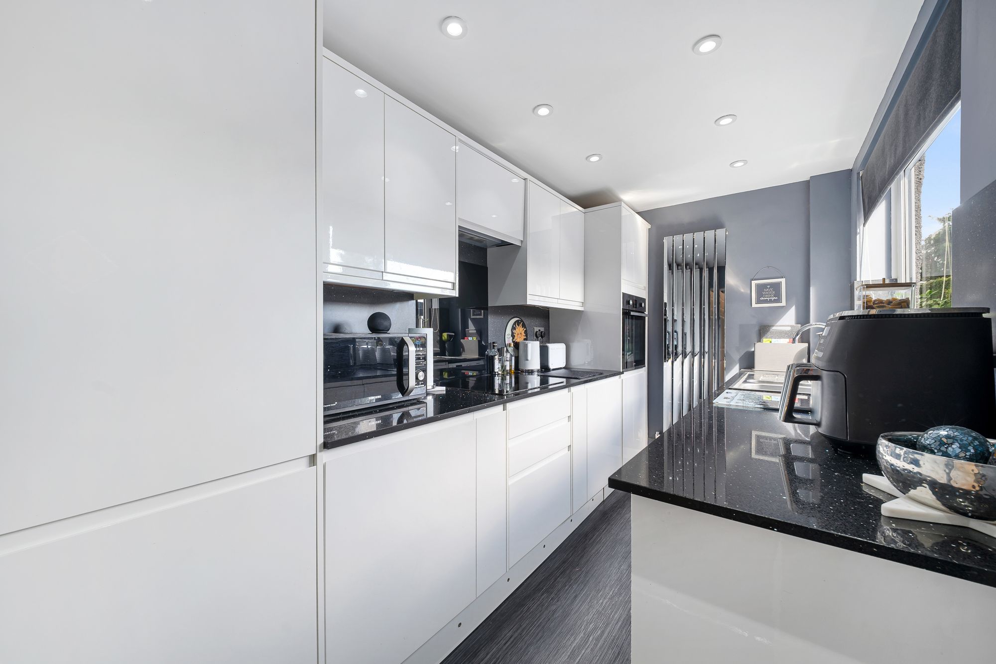 Liverpool Road, Widnes, WA8