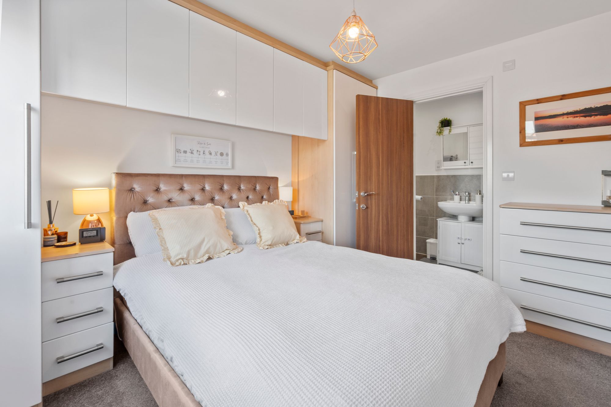 Commissioner Square, Paddington, WA1