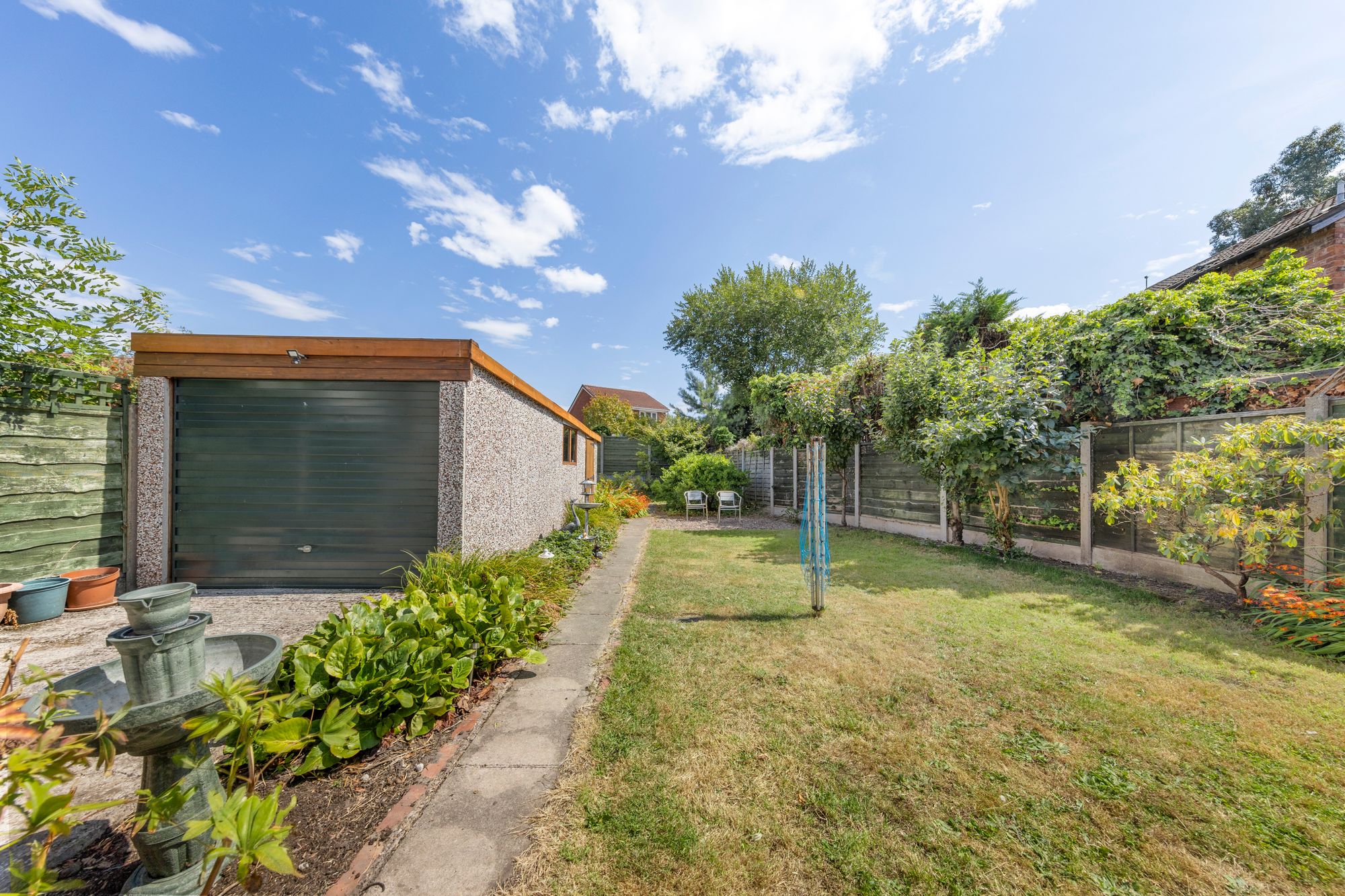 Darnaway Close, Birchwood, WA3