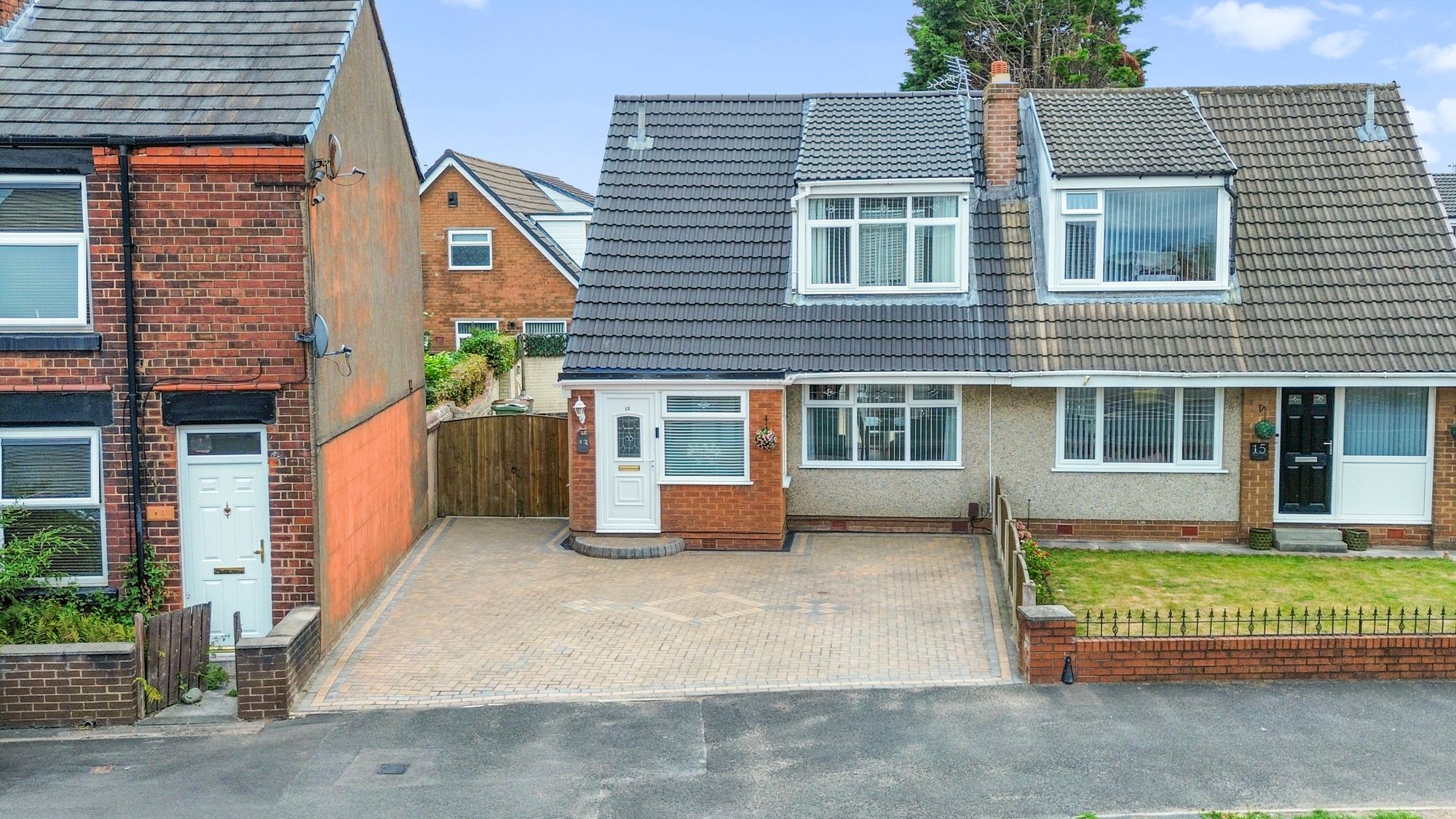 Lowfield Lane, St. Helens, WA9