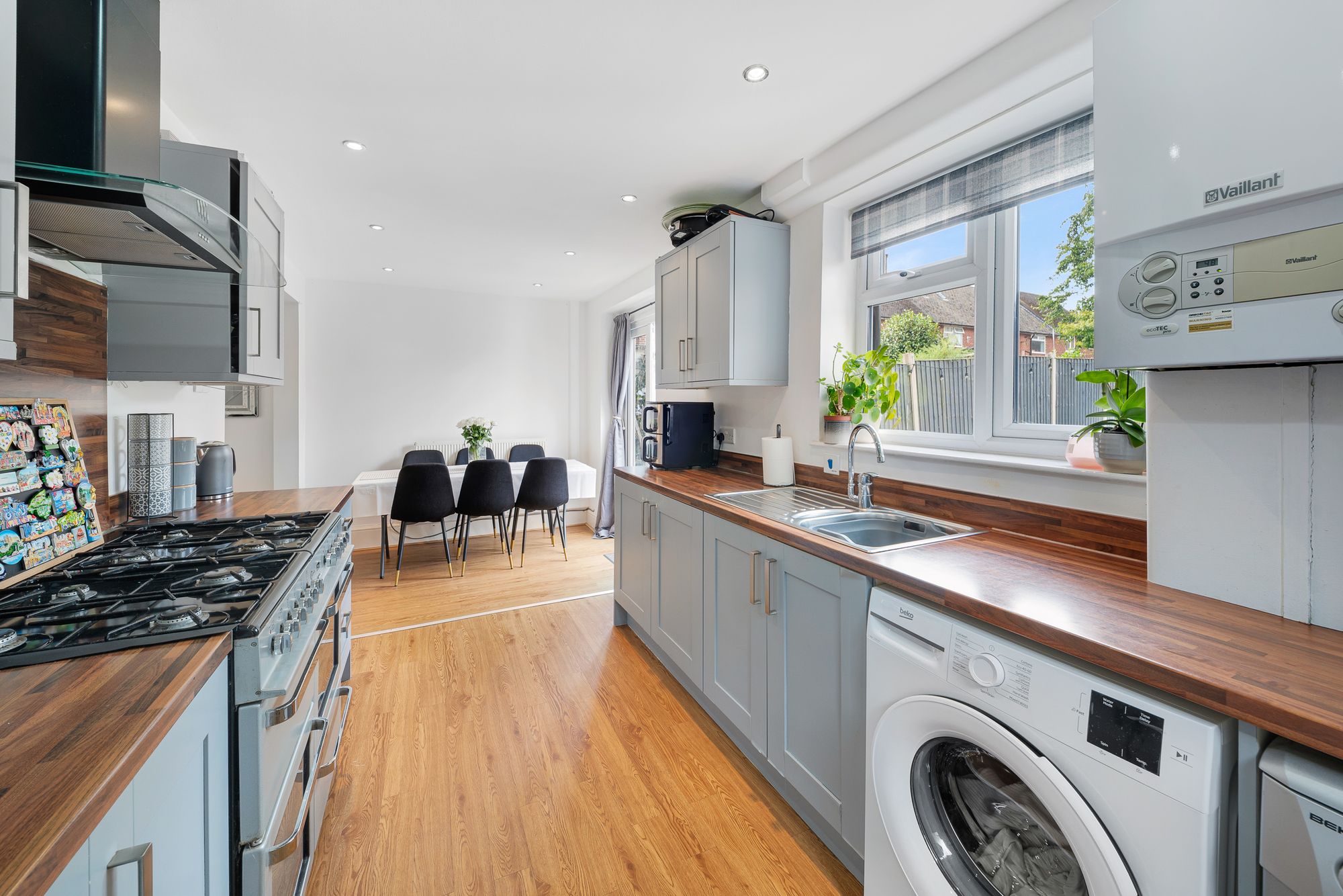 Woodvale Road, Woolton, L25