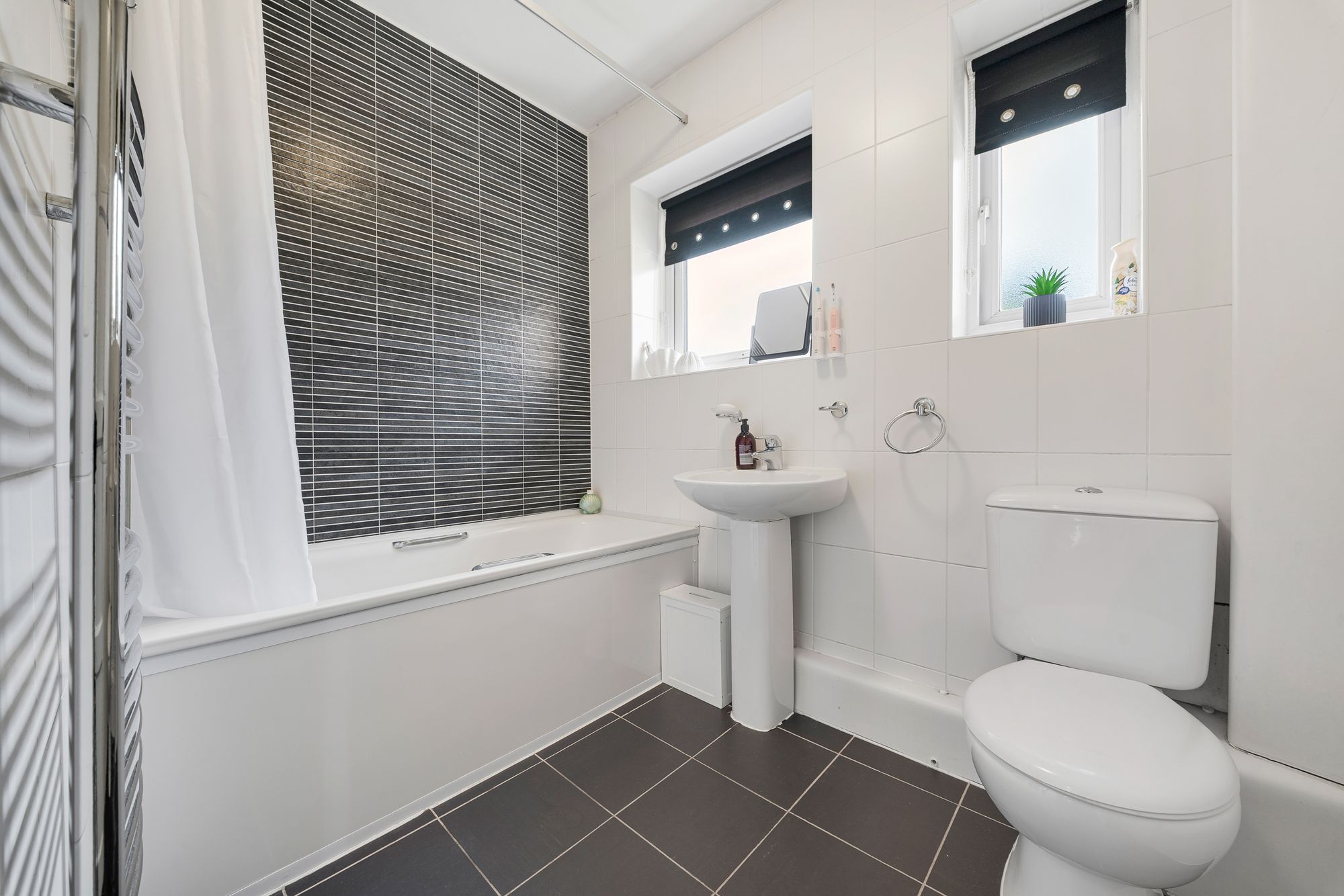 Woodvale Road, Woolton, L25