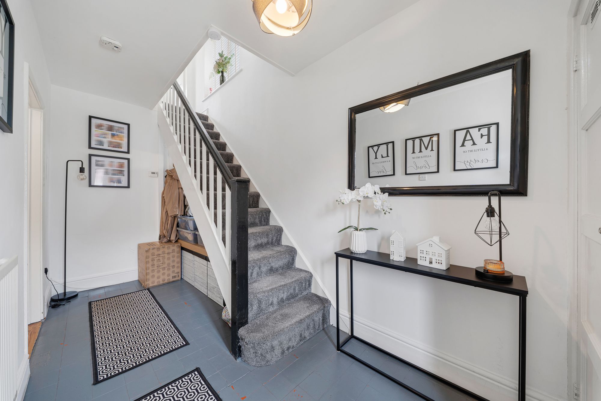 Woodvale Road, Woolton, L25