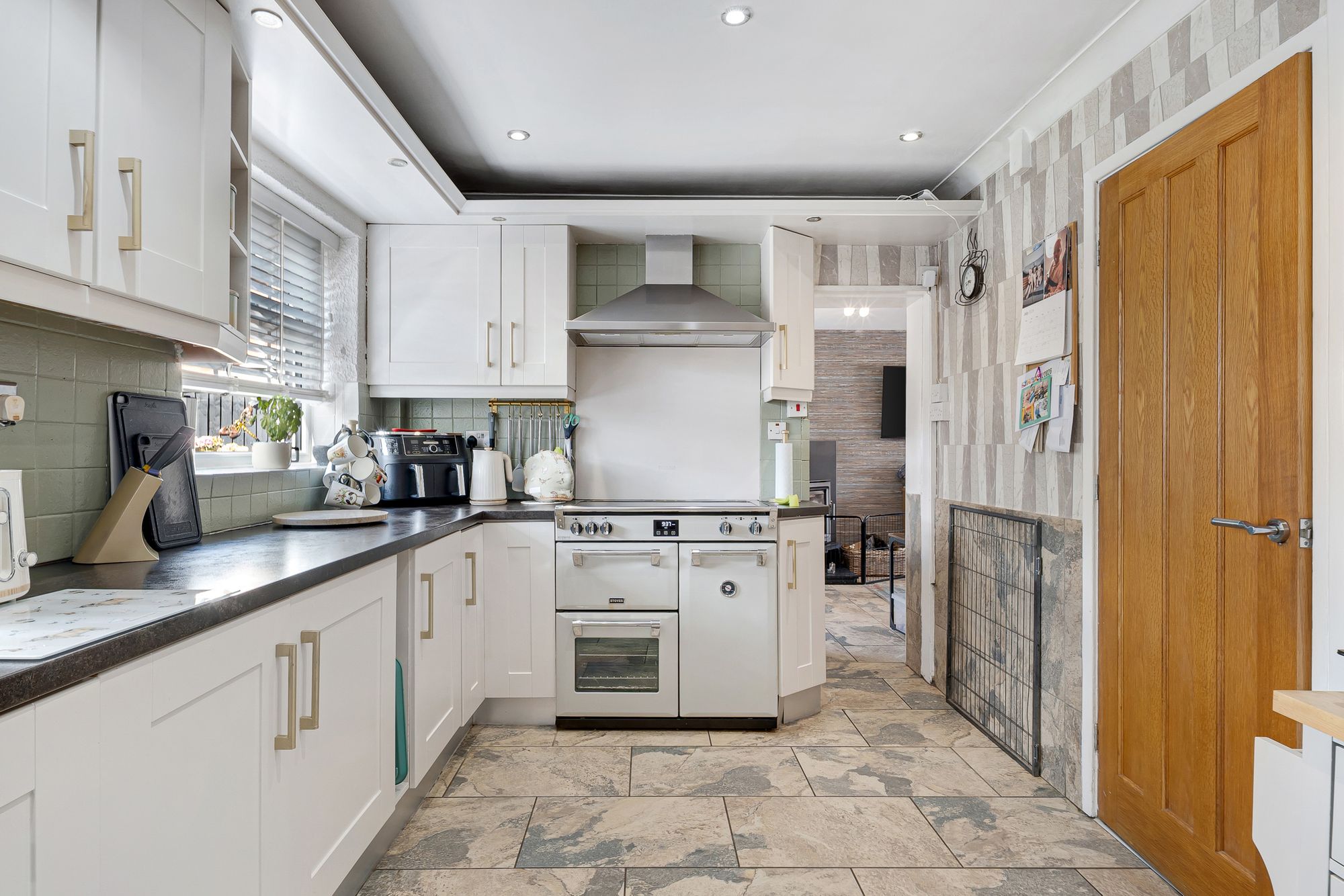Rosemary Avenue, Beechwood, WA7