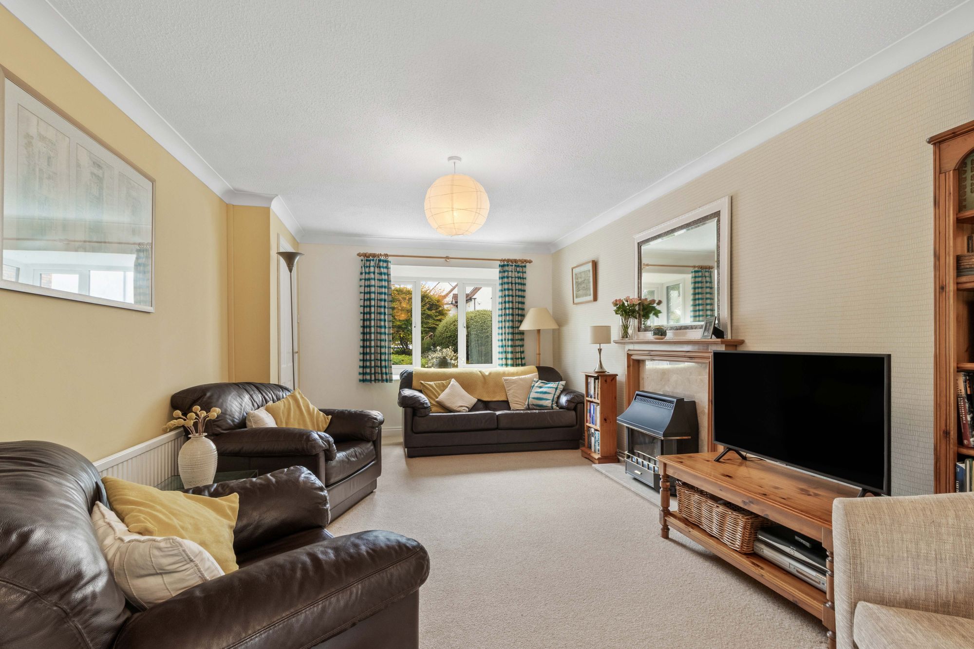 Woodford Close, Thelwall, WA4