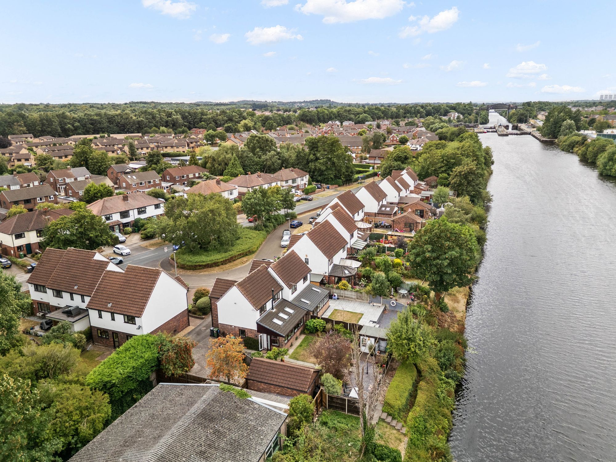 Woodford Close, Thelwall, WA4