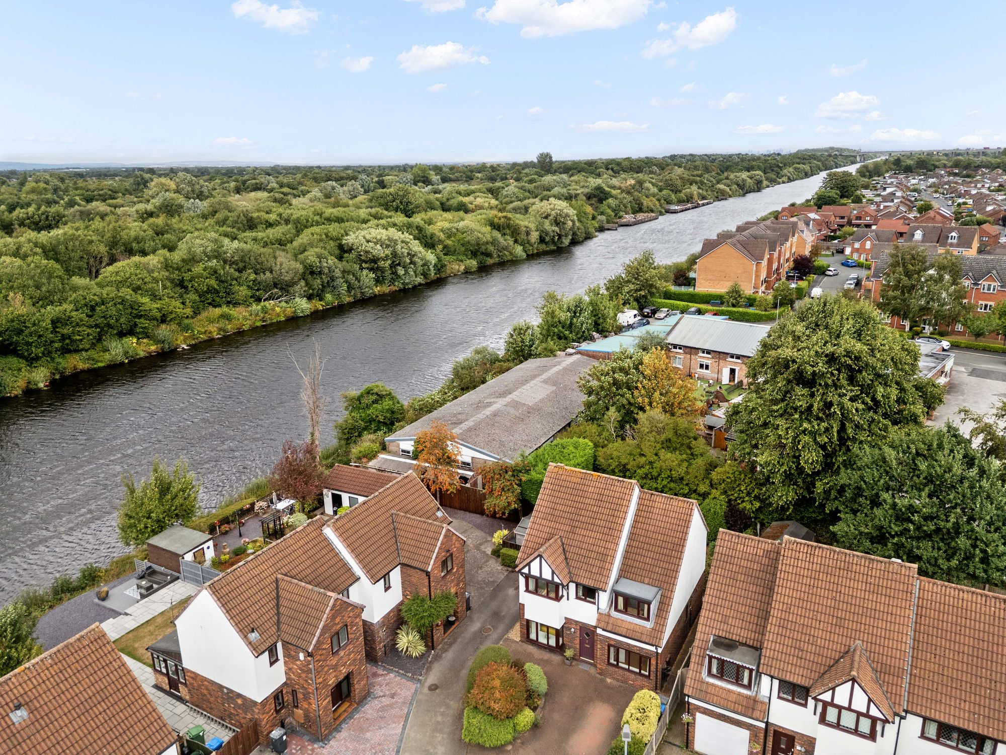 Woodford Close, Thelwall, WA4