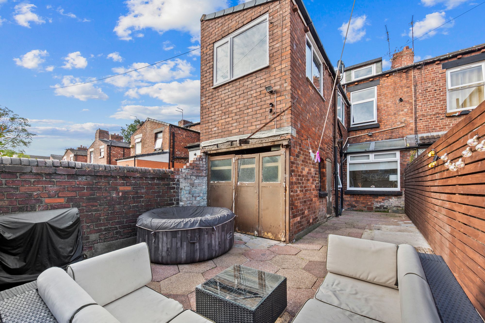 Lingholme Road, St. Helens, WA10