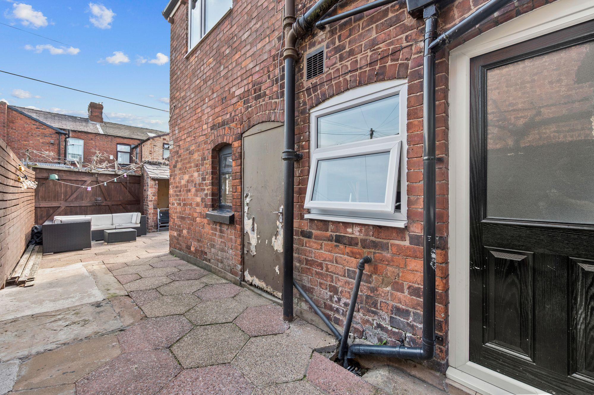 Lingholme Road, St. Helens, WA10