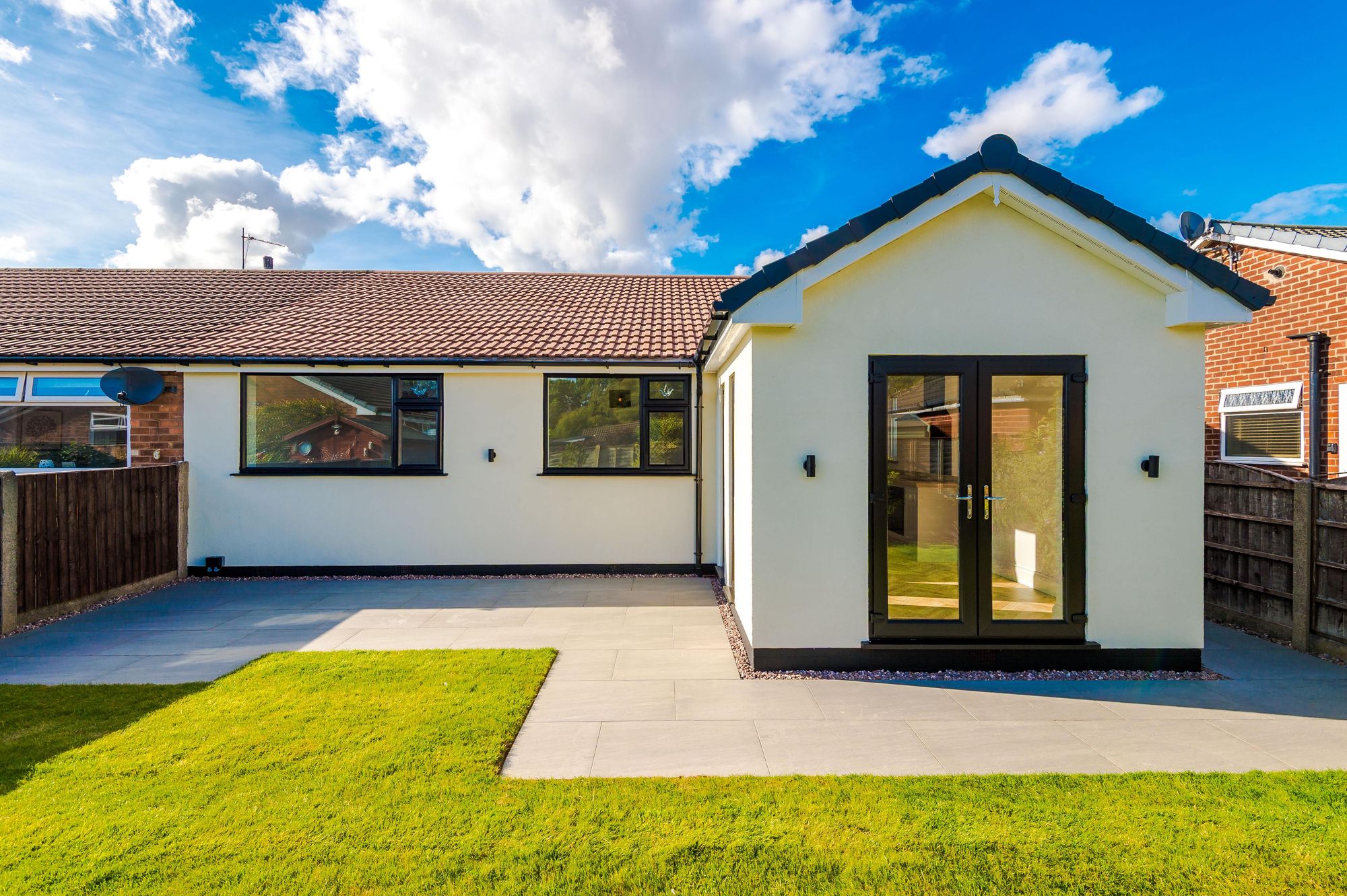 Meadow Lane, Fearnhead, WA2