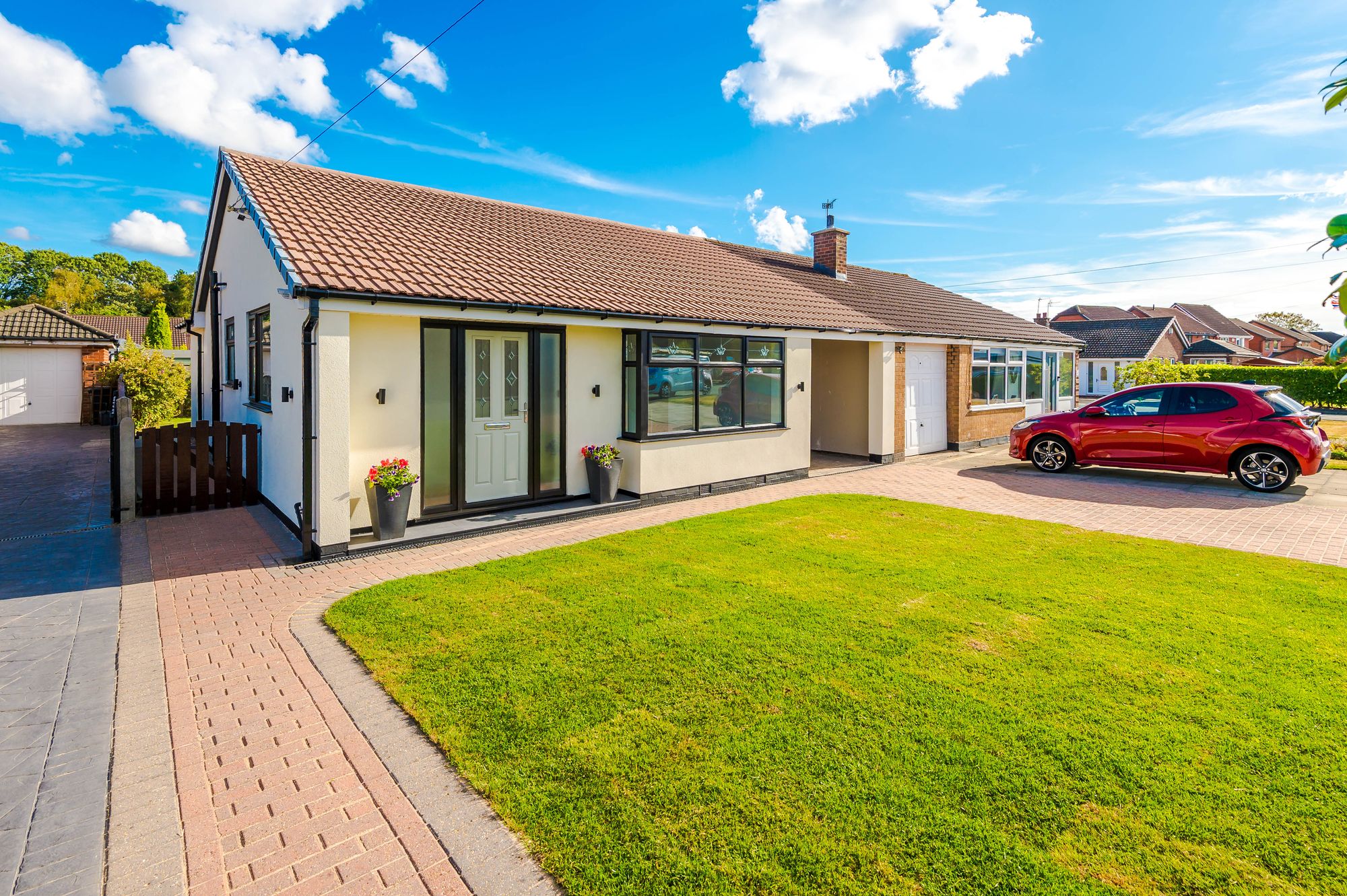 Meadow Lane, Fearnhead, WA2