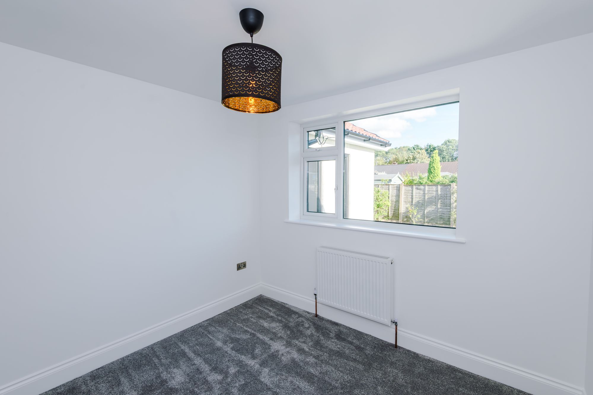 Meadow Lane, Fearnhead, WA2