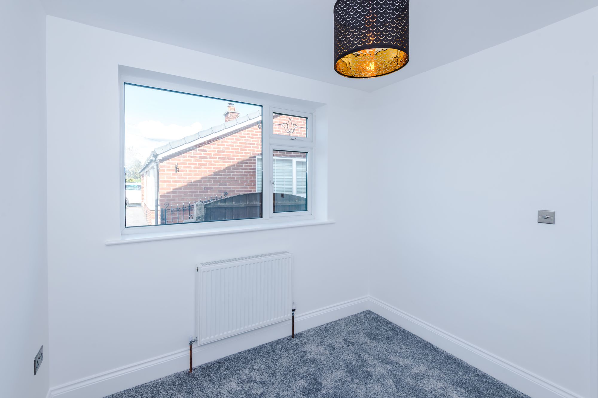 Meadow Lane, Fearnhead, WA2
