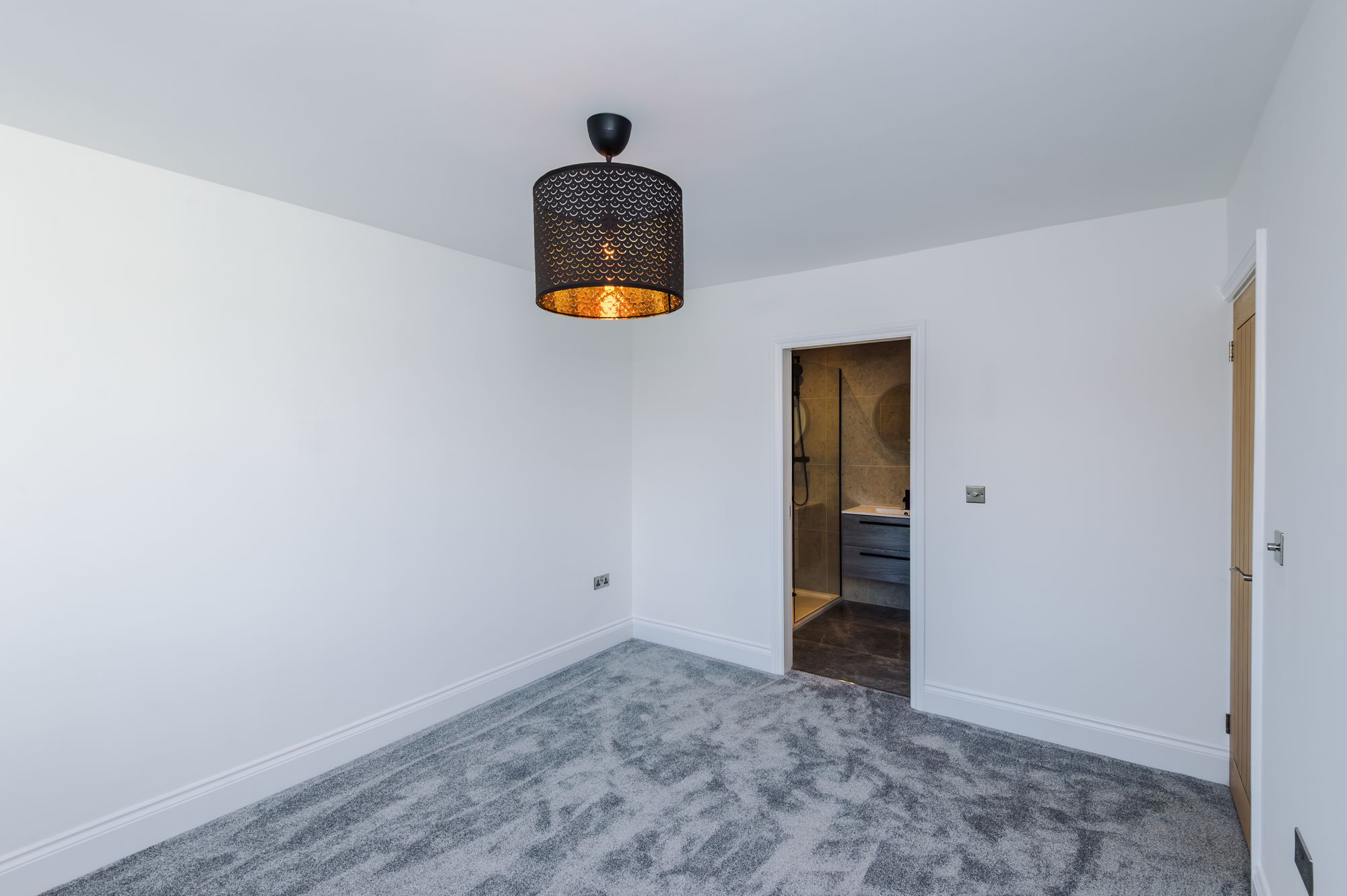 Meadow Lane, Fearnhead, WA2