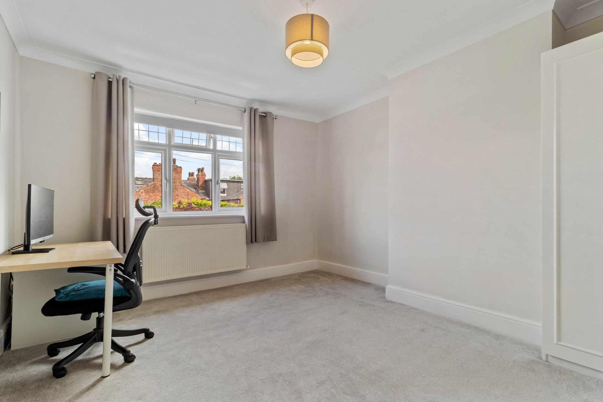 Worsley Road, Walton, WA4
