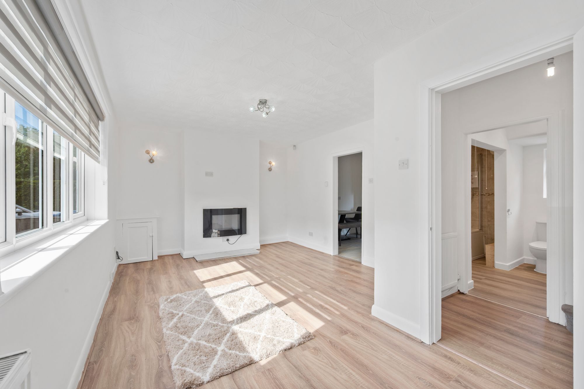 Kings Road, Fearnhead, WA2